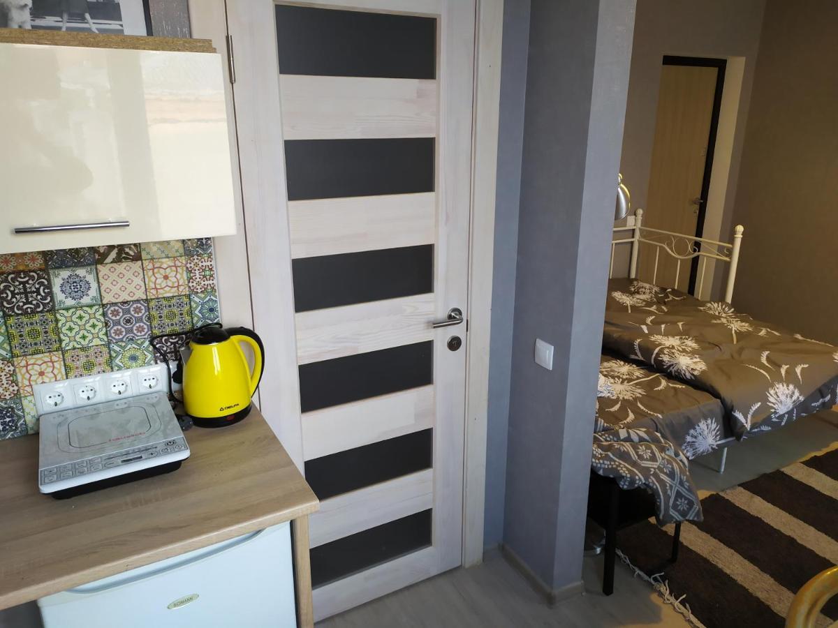Апартаменти Світлий Ранок Та Затишний Вечір Riwne Exterior foto
